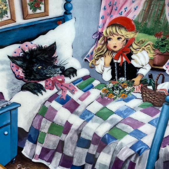 Little Red Riding Hood Plate - Picture 2 of 5